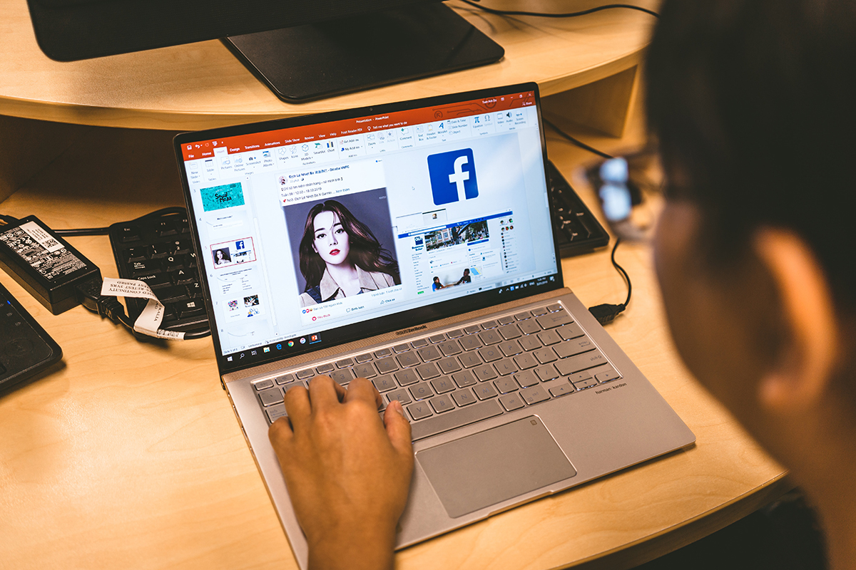 cac hinh thuc quang cao tren facebook